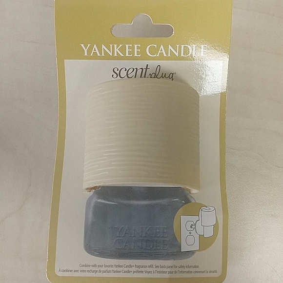 Yankee Candle 2 Solid Scent Plug Base Diffuser - Picture 4 of 7